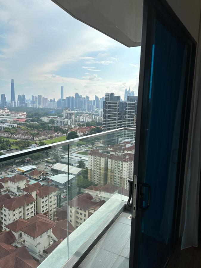 Reizz Residence By Leo Suites Kuala Lumpur Exterior foto