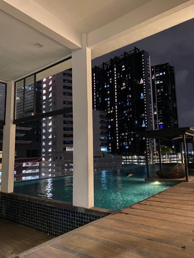 Reizz Residence By Leo Suites Kuala Lumpur Exterior foto